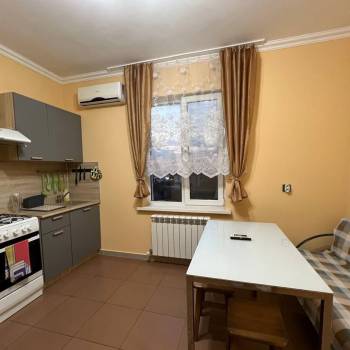Сдается 2-х комнатная квартира, 60 м²