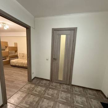 Сдается 1-комнатная квартира, 56 м²