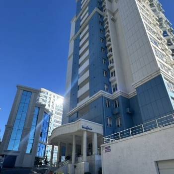 Продается 1-комнатная квартира, 40 м²