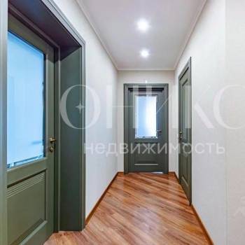 Продается 3-х комнатная квартира, 137 м²