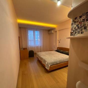 Сдается Многокомнатная квартира, 98 м²