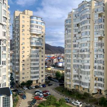 Продается 1-комнатная квартира, 47 м²