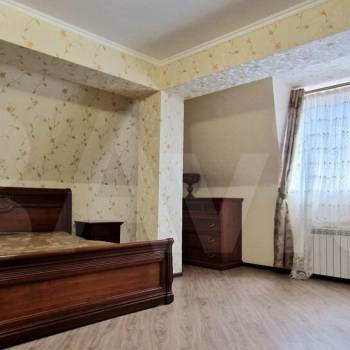 Продается Многокомнатная квартира, 160 м²