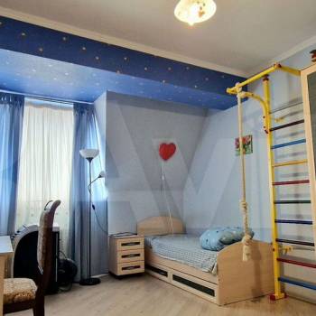 Продается Многокомнатная квартира, 160 м²
