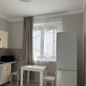 Сдается 1-комнатная квартира, 40 м²