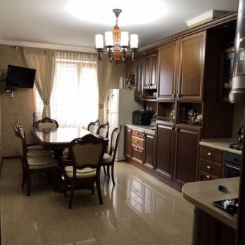 Продается Многокомнатная квартира, 120 м²
