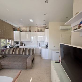 Продается 1-комнатная квартира, 61,5 м²
