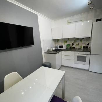 Продается 1-комнатная квартира, 47 м²