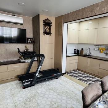Продается Многокомнатная квартира, 81 м²