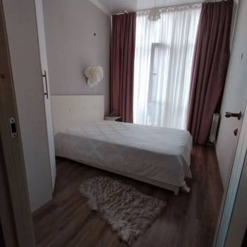 Продается 1-комнатная квартира, 48 м²