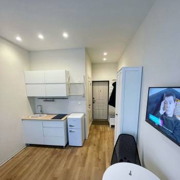 Продается 1-комнатная квартира, 18 м²