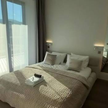 Продается 2-х комнатная квартира, 105 м²