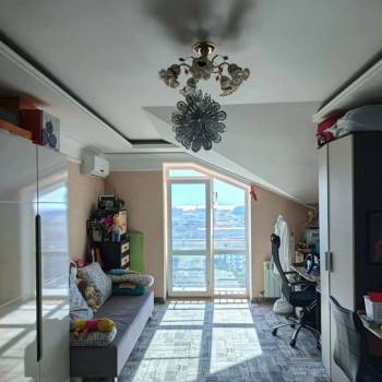 Продается 2-х комнатная квартира, 58,2 м²