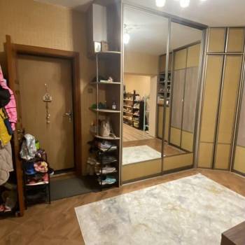 Продается 1-комнатная квартира, 52,4 м²