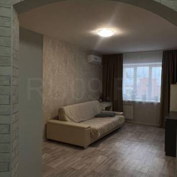 Продается 1-комнатная квартира, 43 м²