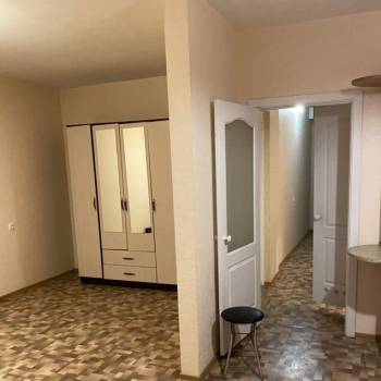 Продается 1-комнатная квартира, 40,7 м²