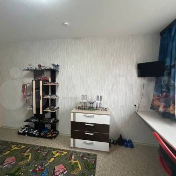 Продается Многокомнатная квартира, 77,9 м²