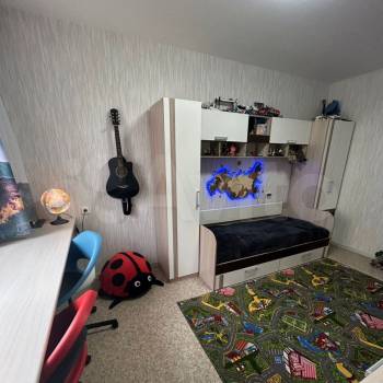 Продается Многокомнатная квартира, 77,9 м²