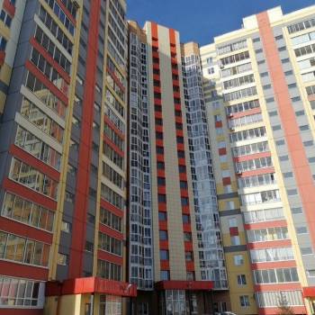 Продается Многокомнатная квартира, 77,9 м²