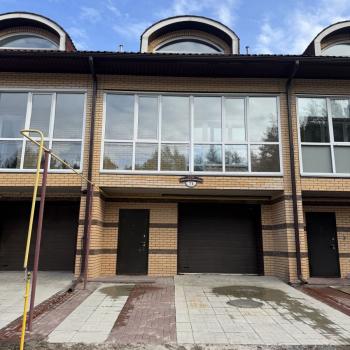 Продается Дом, 205 м²