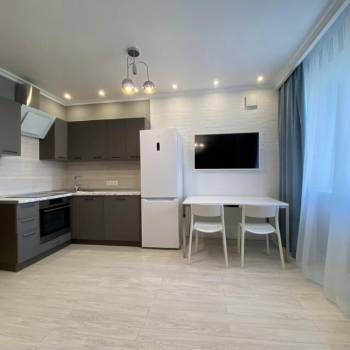 Сдается 1-комнатная квартира, 43 м²