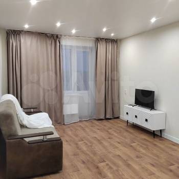 Сдается 1-комнатная квартира, 37 м²