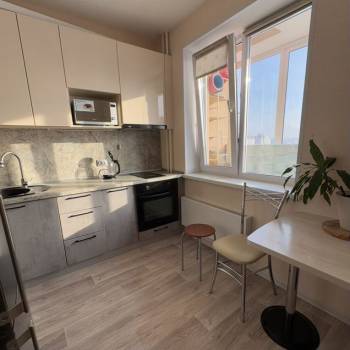 Сдается 1-комнатная квартира, 40 м²