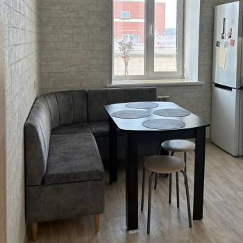 Сдается 1-комнатная квартира, 42 м²