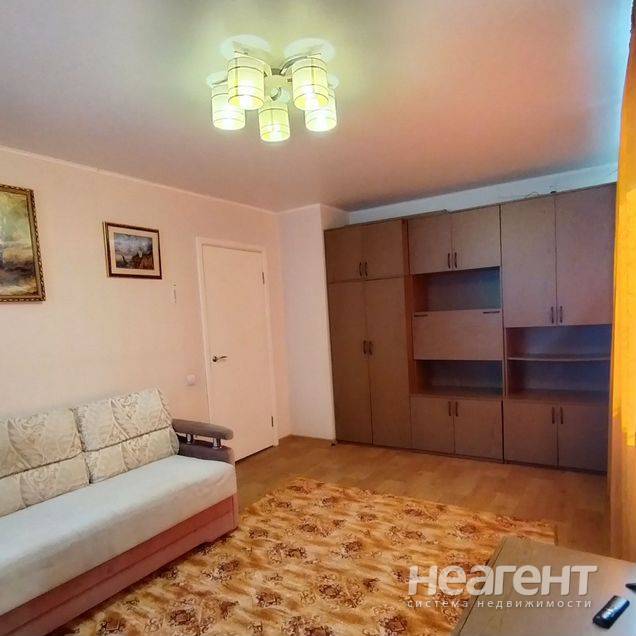 Сдам 1-к квартиру, Площадь Дзержинского, ул. Усова