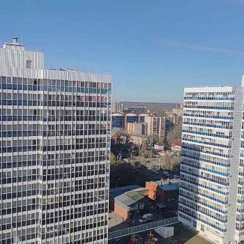 Сдается 1-комнатная квартира, 52 м²