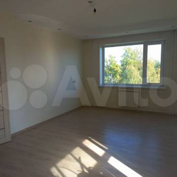 Продается Многокомнатная квартира, 70 м²