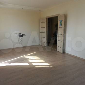 Продается Многокомнатная квартира, 70 м²