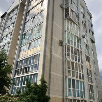Продается Многокомнатная квартира, 140 м²