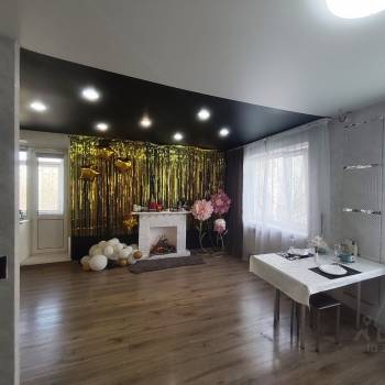 Продается Многокомнатная квартира, 70,6 м²