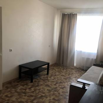 Сдается 1-комнатная квартира, 38 м²