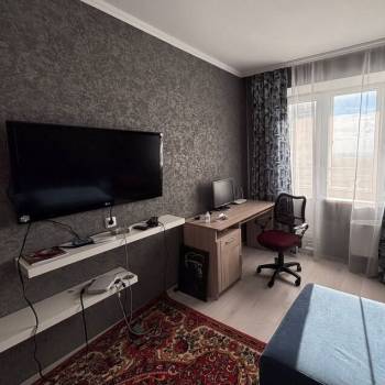 Продается 1-комнатная квартира, 36 м²