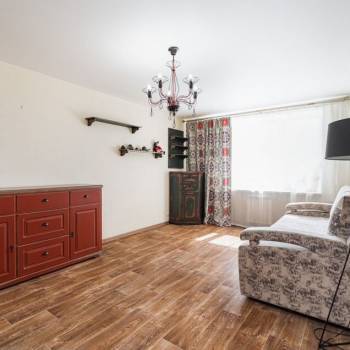 Продается 1-комнатная квартира, 42 м²