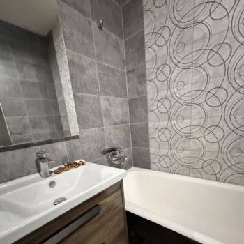 Продается 1-комнатная квартира, 32 м²