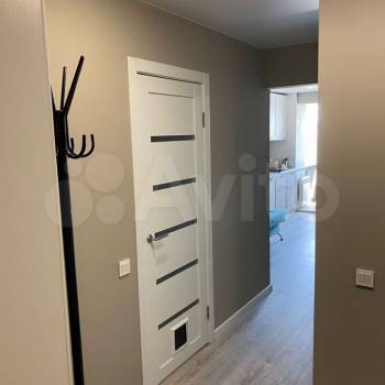 Продается 1-комнатная квартира, 42 м²