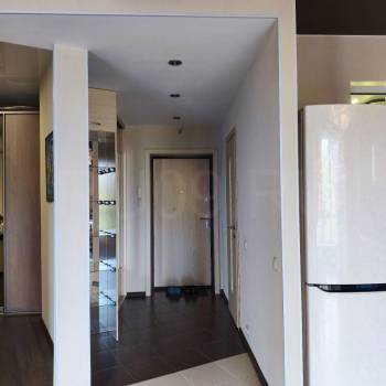 Продается 1-комнатная квартира, 54 м²