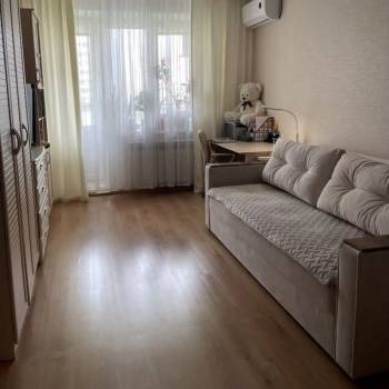 Продается 1-комнатная квартира, 35 м²