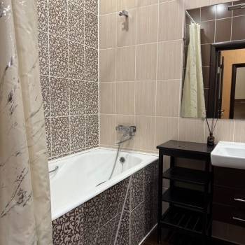 Сдается Многокомнатная квартира, 84 м²