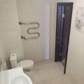 Продается 1-комнатная квартира, 49 м²