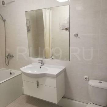 Продается 1-комнатная квартира, 49 м²