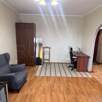 Продается 1-комнатная квартира, 36 м²