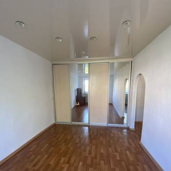 Продается 1-комнатная квартира, 29,7 м²
