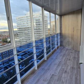 Сдается 1-комнатная квартира, 54 м²