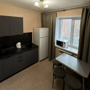 Сдается 1-комнатная квартира, 32 м²