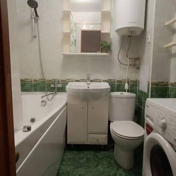 Продается 1-комнатная квартира, 36 м²