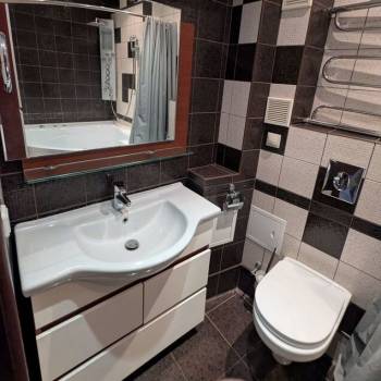 Продается 1-комнатная квартира, 42,7 м²